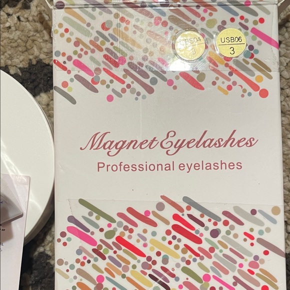 Black Magnetic False Eyelashes - Reusable Natural Flair - Picture 3 of 4